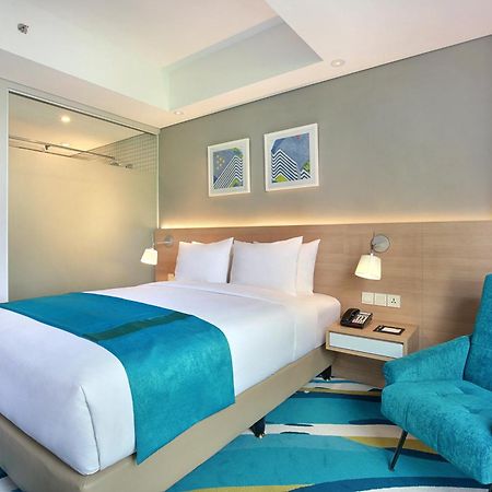 Holiday Inn Express Jakarta Wahid Hasyim By Ihg Zewnętrze zdjęcie