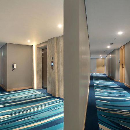 Holiday Inn Express Jakarta Wahid Hasyim By Ihg Zewnętrze zdjęcie