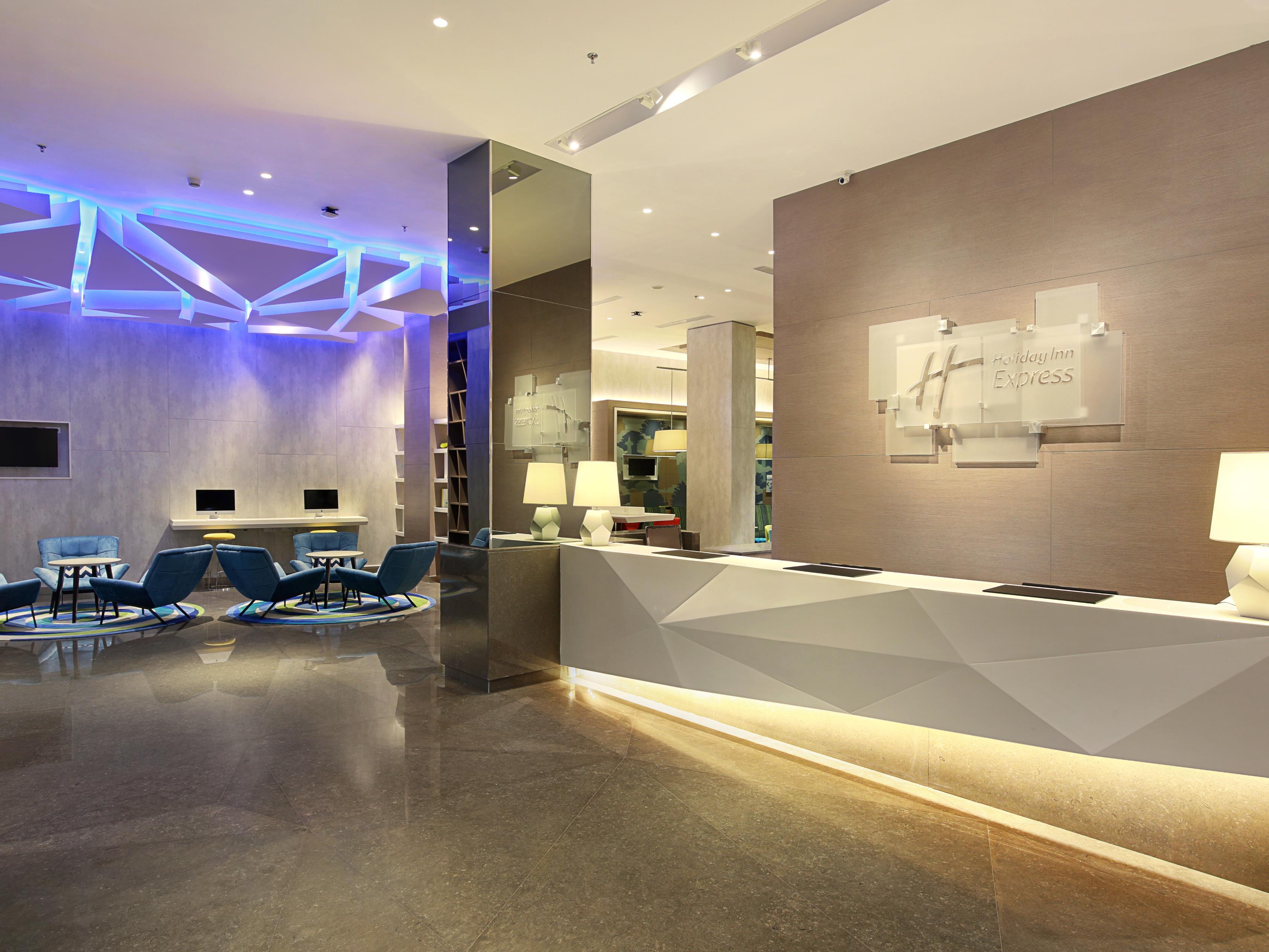 Holiday Inn Express Jakarta Wahid Hasyim By Ihg Zewnętrze zdjęcie