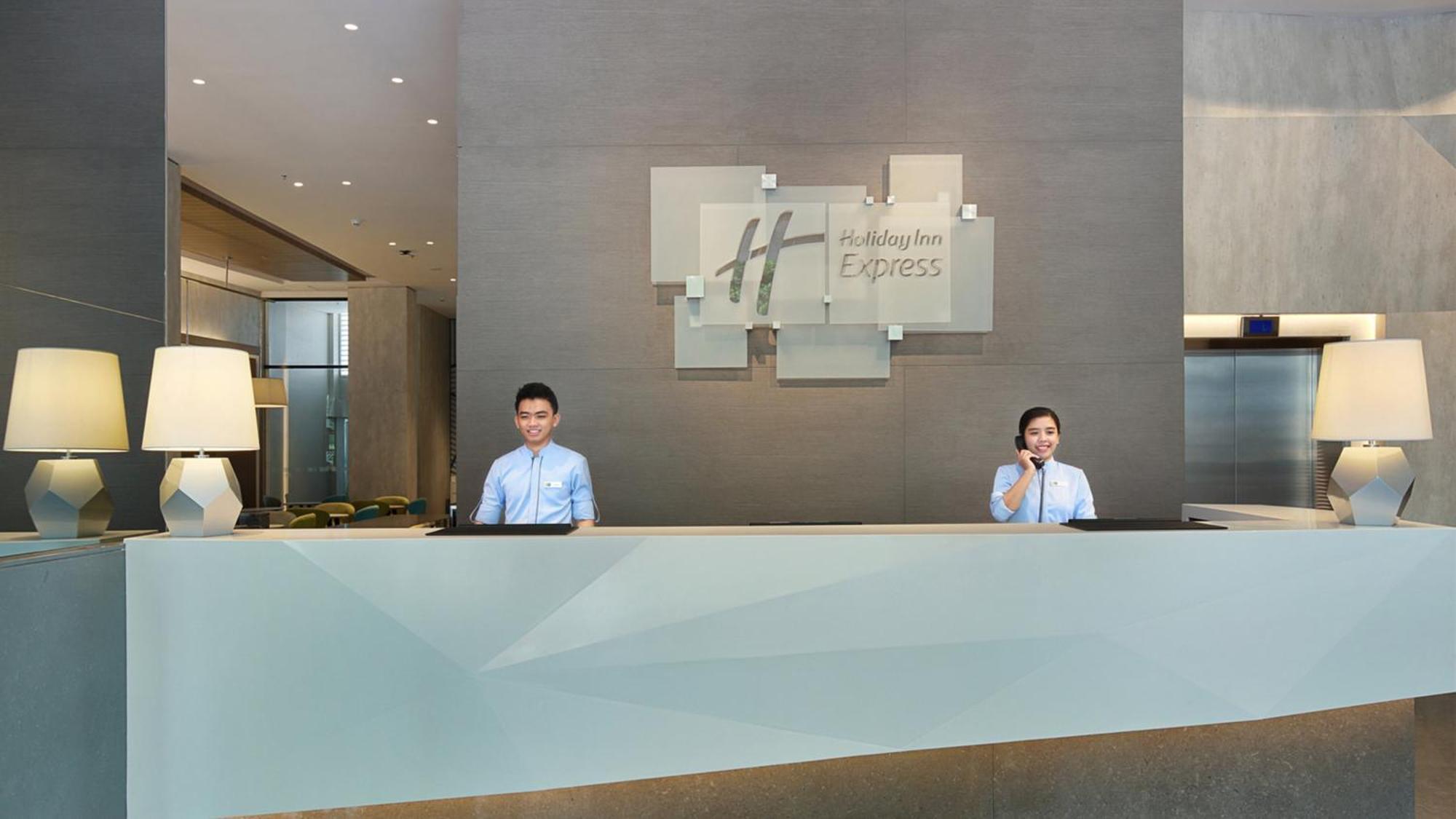 Holiday Inn Express Jakarta Wahid Hasyim By Ihg Zewnętrze zdjęcie