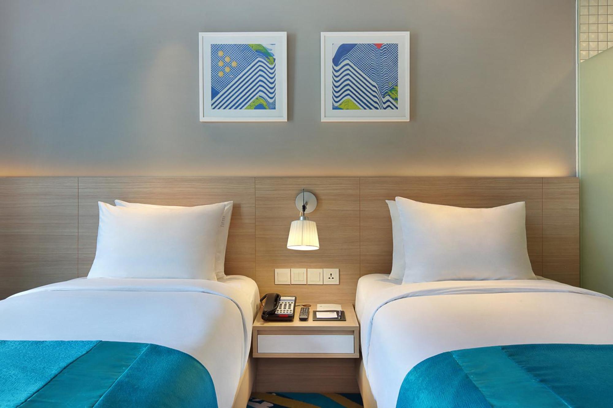 Holiday Inn Express Jakarta Wahid Hasyim By Ihg Zewnętrze zdjęcie
