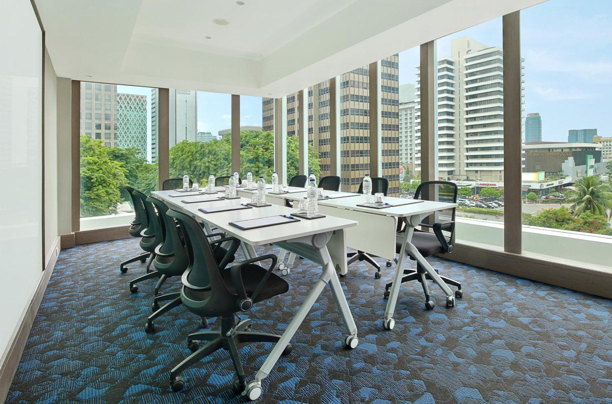 Holiday Inn Express Jakarta Wahid Hasyim By Ihg Zewnętrze zdjęcie