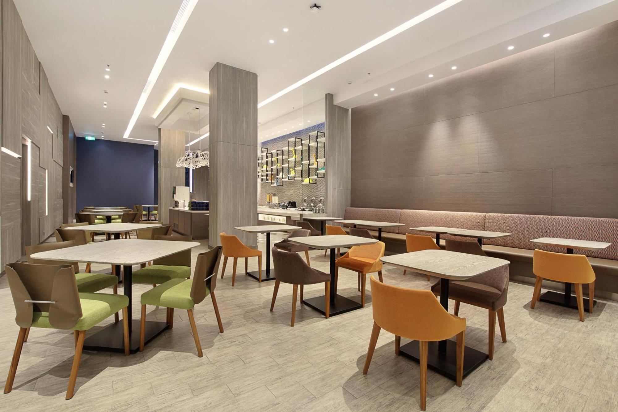 Holiday Inn Express Jakarta Wahid Hasyim By Ihg Zewnętrze zdjęcie
