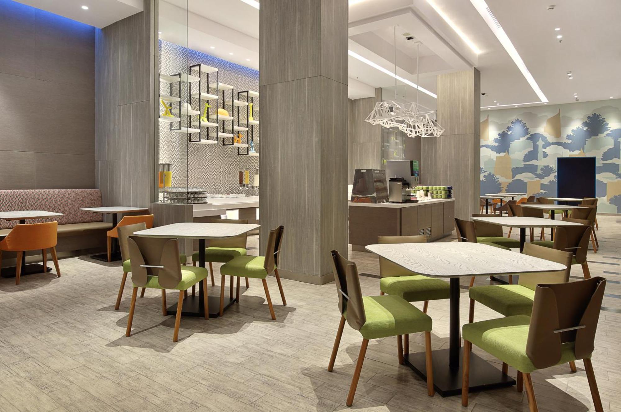 Holiday Inn Express Jakarta Wahid Hasyim By Ihg Zewnętrze zdjęcie