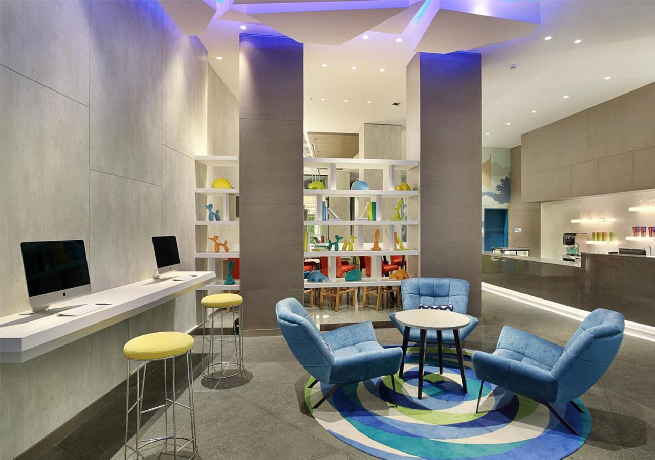 Holiday Inn Express Jakarta Wahid Hasyim By Ihg Zewnętrze zdjęcie