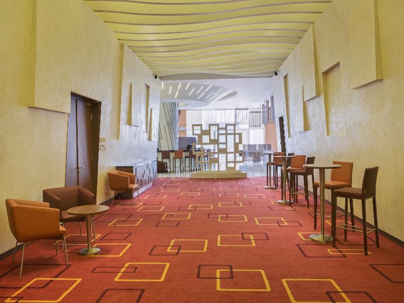Holiday Inn Express Jakarta Wahid Hasyim By Ihg Zewnętrze zdjęcie