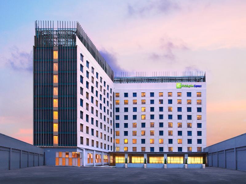 Holiday Inn Express Jakarta Wahid Hasyim By Ihg Zewnętrze zdjęcie